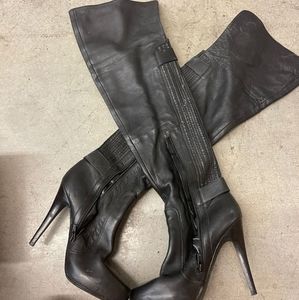 Also platform stiletto boots